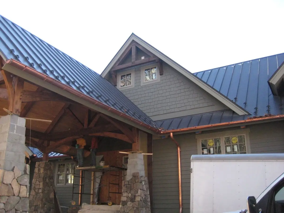 Craftsman Roofing team delivering quality roofing work in Medimont